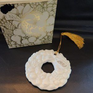 Vintage 1980 Avon Christmas Remembrance Ceramic Wreath Ornament Made in Japan